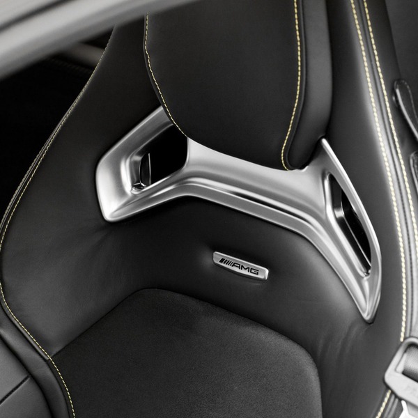 Zdjęcia katalogowe detali wnętrza samochodu - Mercedes GT