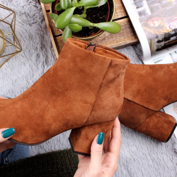 Zdjęcia produktowe butów na Instagram